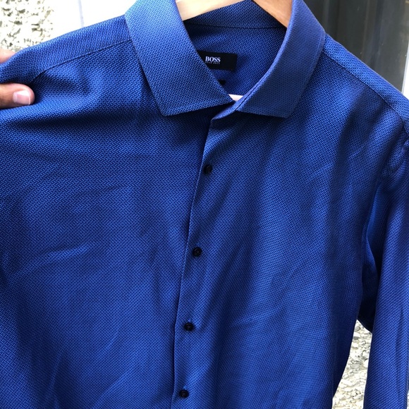 2x Hugo Boss dress shirts - Picture 2 of 4